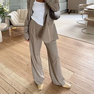 Djerf Avenue Favorite Pants (regular) in Oat